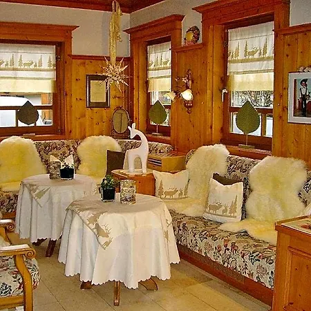 Schwarzenbergs Traube Hotel